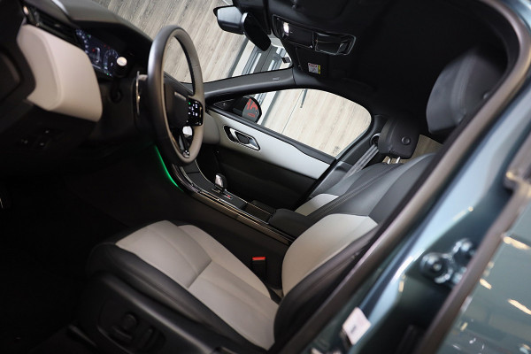 Land Rover Range Rover Velar 2.0 P400e Edition / Head Up / 360 Camera / Two Tone Leder / Acc / Lane Assist / Dode Hoek / Trekhaak