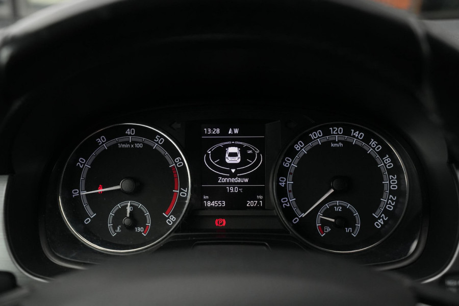Škoda Fabia Combi 1.0 TSI Business Edition Carplay DAB+ Cruise Clima Navi 16''LM