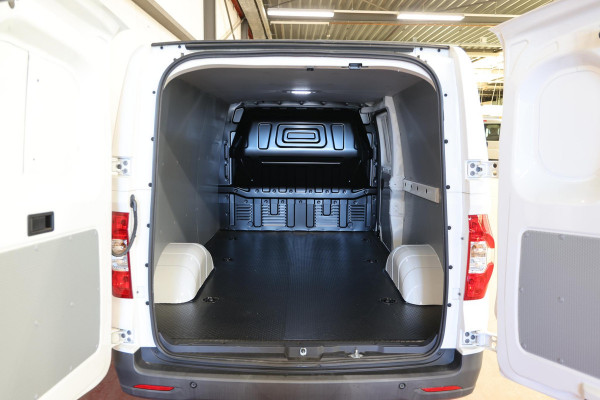 Maxus eDeliver L3H1 LANG 50 kWh Snelladen CarPlay Camera
