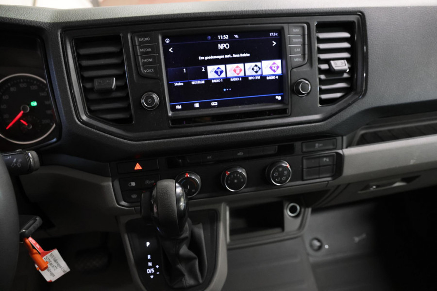 Volkswagen Crafter 2.0 TDI AUTOMAAT L3H3 LAADKLEP EN TREKHAAK