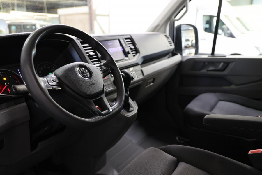Volkswagen Crafter 2.0 TDI AUTOMAAT L3H3 LAADKLEP EN TREKHAAK