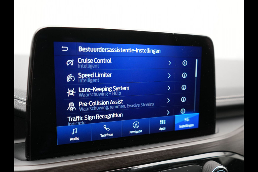 Ford Kuga 2.5 PHEV Vignale 225pk Dealer O.H. | Trekhaak Afn. | Adaptive Cruise | 360 Camera | Bang & Olufsen | Lederen Sportstoelen Memory & Verwarmd | Stuur Verwarmd | Apple Carplay | Keyless | BLIS | Navigatie | DAB | Plug In Hybrid |