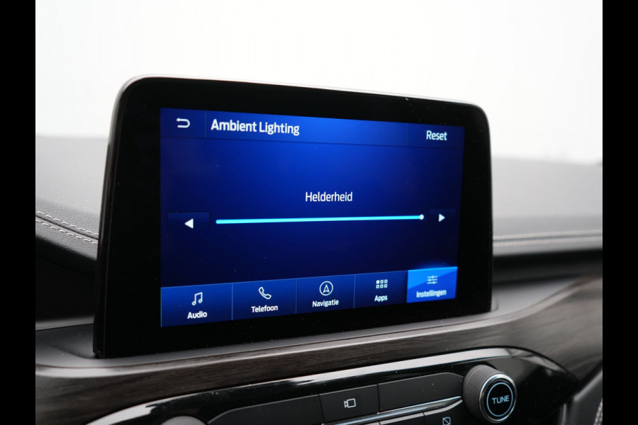 Ford Kuga 2.5 PHEV Vignale 225pk Dealer O.H. | Trekhaak Afn. | Adaptive Cruise | 360 Camera | Bang & Olufsen | Lederen Sportstoelen Memory & Verwarmd | Stuur Verwarmd | Apple Carplay | Keyless | BLIS | Navigatie | DAB | Plug In Hybrid |