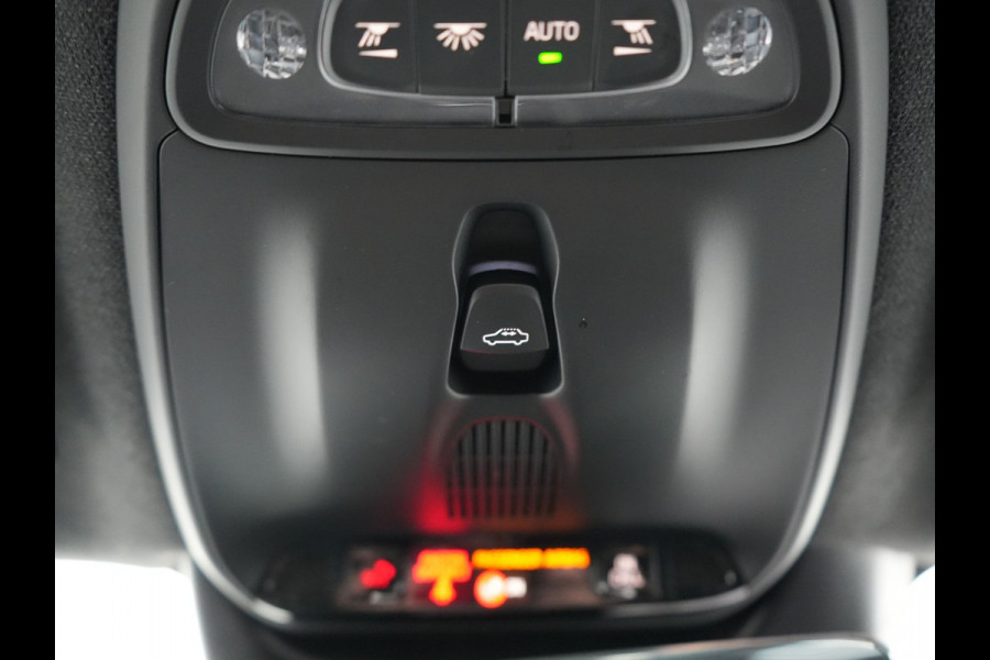 Volvo XC40 T5 Recharge R-Design PHEV 262pk | Panodak | Adaptive Cruise | Camera | Alcantara Sportstoelen Memory & Verwarmd | Stuur Verwarmd | Keyless | BLIS | Apple Carplay | Navigatie | DAB | 20"L.M | Plug in Hybrid |