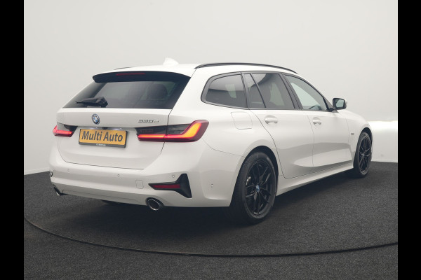 BMW 3 Serie Touring 330e Sportline PHEV 293pk | Trekhaak Af Fabriek | Adaptive Cruise | Head Up | 360 Camera | Lederen Sportstoelen Verwarmd | BLIS | Apple Carplay | Navigatie | DAB | Plug In Hybrid |