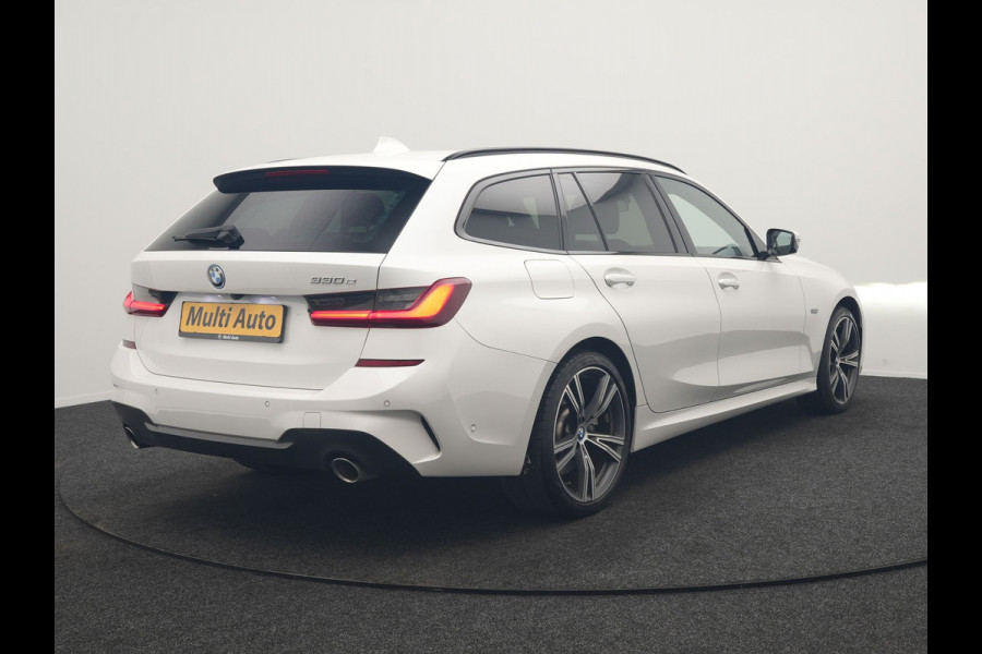 BMW 3 Serie Touring 330e M Sport PHEV 293pk Dealer O.H. | Panodak | Laser LED | Head Up | Adaptief Onderstel | Camera | Lederen Sportstoelen & Stuur Verwarmd | Sfeerverlichting | Keyless | BLIS | Apple Carplay | Virtual | Navigatie | DAB | Plug In Hybrid |
