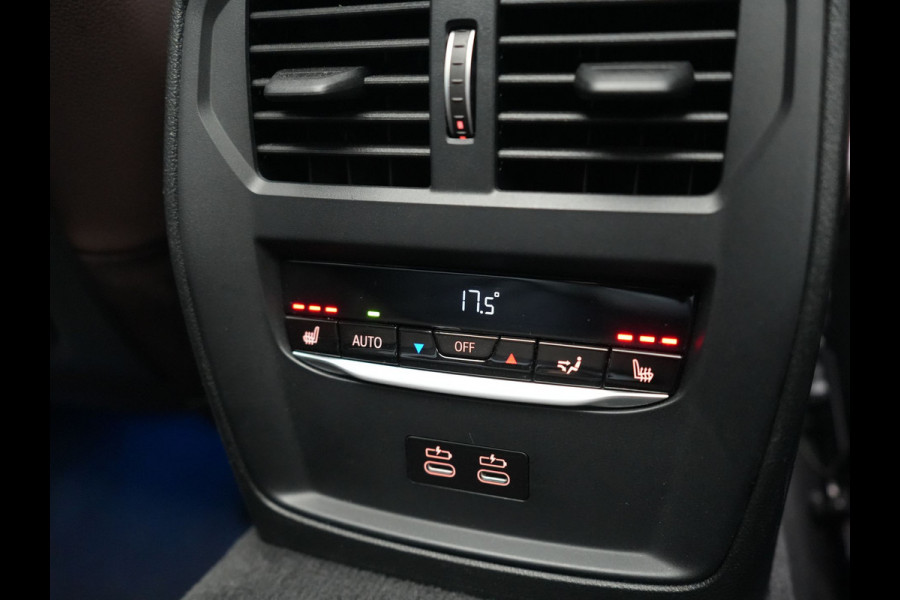 BMW 3 Serie Touring 330e M Sport PHEV 293pk Dealer O.H. | Panodak | Laser LED | Head Up | Adaptief Onderstel | Camera | Lederen Sportstoelen & Stuur Verwarmd | Sfeerverlichting | Keyless | BLIS | Apple Carplay | Virtual | Navigatie | DAB | Plug In Hybrid |