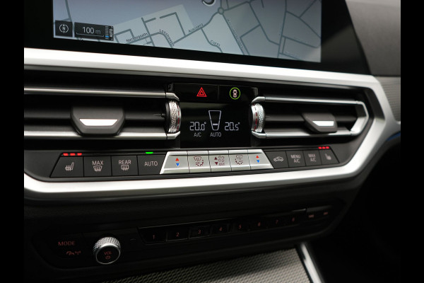 BMW 3 Serie Touring 330e M Sport PHEV 293pk Dealer O.H. | Panodak | Laser LED | Head Up | Adaptief Onderstel | Camera | Lederen Sportstoelen & Stuur Verwarmd | Sfeerverlichting | Keyless | BLIS | Apple Carplay | Virtual | Navigatie | DAB | Plug In Hybrid |