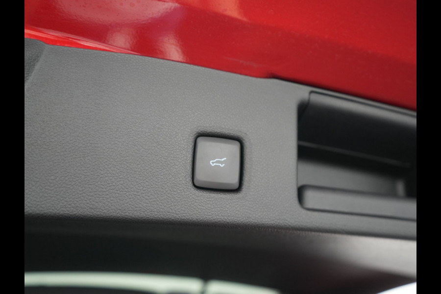 Ford Kuga 2.5 PHEV ST-Line X 225pk Dealer O.H. | Trekhaak Af Fabriek | Panodak | Adaptive Cruise | Head Up | 360 Camera | Bang & Olufsen | Alcantara Sporstoelen Verwarmd | Stuur Verwarmd | Blis | Keyless | Navigatie | DAB | 20"L.M | Plug In Hybrid |