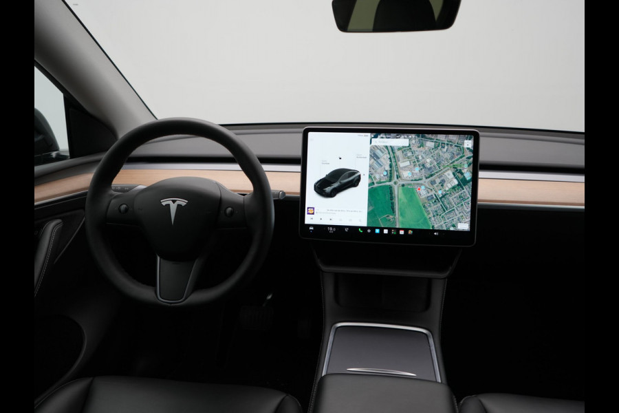 Tesla Model Y Long Range AWD 75 kWh 441pk | Full Self-Driving Capability | Panodak | Adaptive Cruise | 360 Camera | Lederen Sportstoelen Memory & Verwarmd | Navigatie |