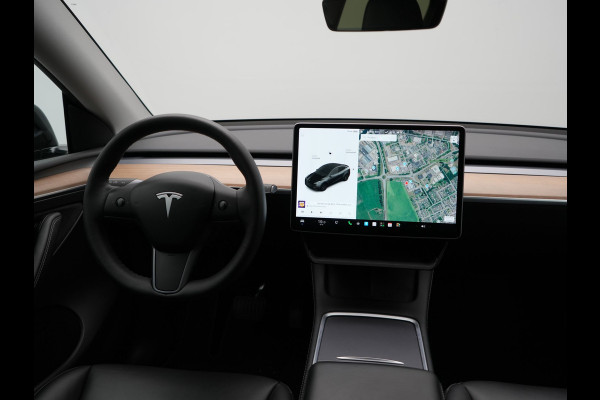 Tesla Model Y Long Range AWD 75 kWh 441pk | Full Self-Driving Capability | Panodak | Adaptive Cruise | 360 Camera | Lederen Sportstoelen Memory & Verwarmd | Navigatie |