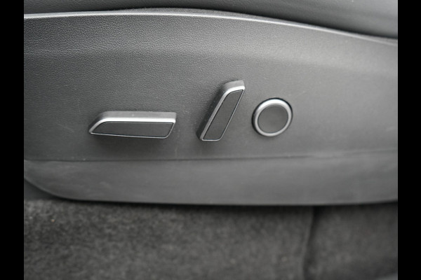 Tesla Model Y Long Range AWD 75 kWh 441pk | Full Self-Driving Capability | Panodak | Adaptive Cruise | 360 Camera | Lederen Sportstoelen Memory & Verwarmd | Navigatie |