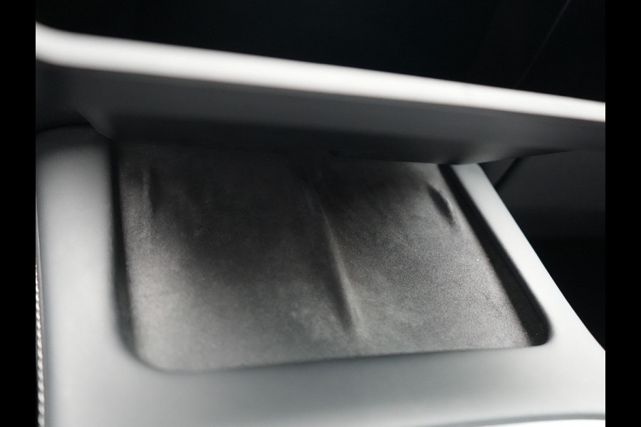 Tesla Model Y Long Range AWD 75 kWh 441pk | Full Self-Driving Capability | Panodak | Adaptive Cruise | 360 Camera | Lederen Sportstoelen Memory & Verwarmd | Navigatie |