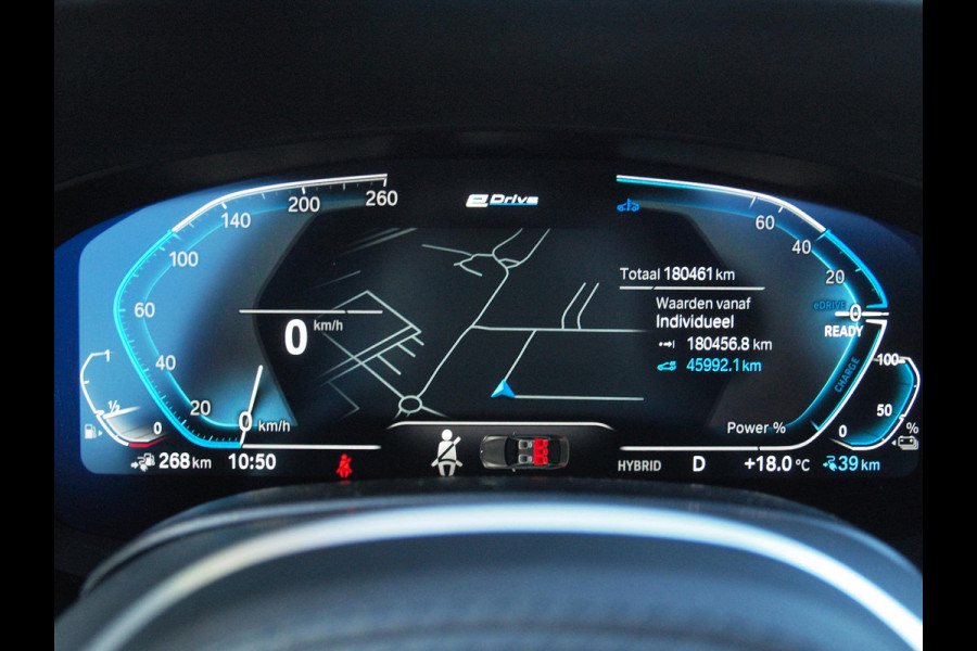 BMW 5 Serie Touring 530e Business Edition Plus | M-Pakket | Panoramadak | Trekhaak | Camera | Sfeerverlichting | NL-Auto |