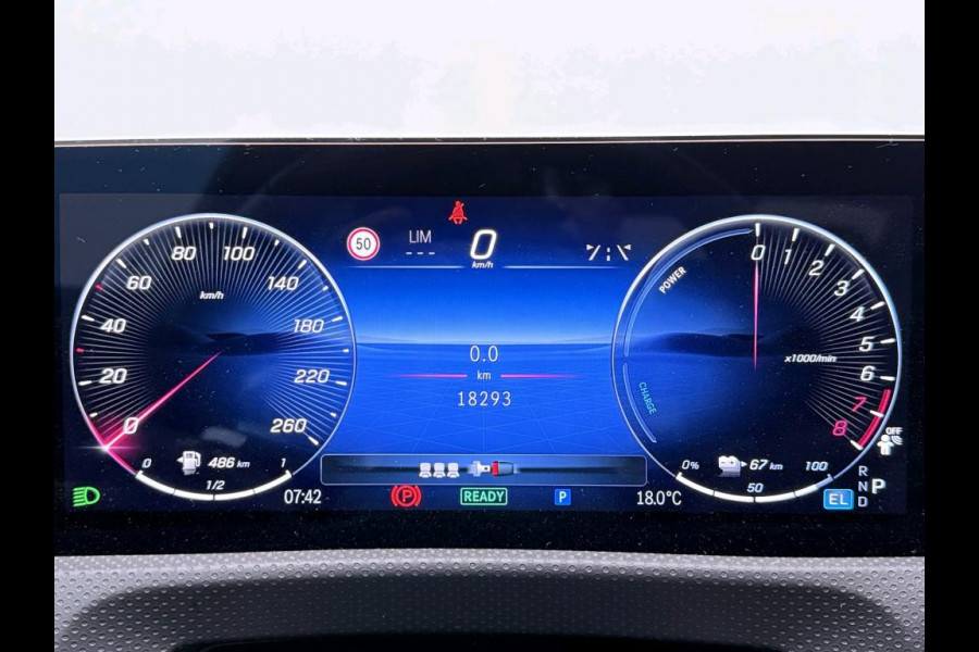Mercedes-Benz CLA-Klasse 250 e Business Solution AMG Trekhaak | AMG Line | Night Pakket | Panorama Schuif-Kanteldak | Parkeerpakket met achteruitrijcamera | Sfeerverlichting. Inclusief 24 maanden MB Certified garantie voor Europa.