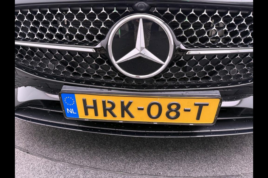 Mercedes-Benz CLA-Klasse 250 e Business Solution AMG Trekhaak | AMG Line | Night Pakket | Panorama Schuif-Kanteldak | Parkeerpakket met achteruitrijcamera | Sfeerverlichting. Inclusief 24 maanden MB Certified garantie voor Europa.