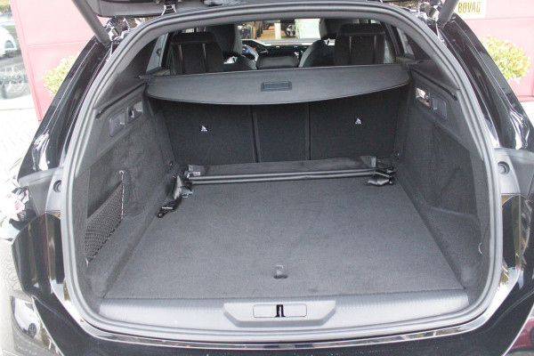 Peugeot e-308 SW GT 54 kWh | 360° CAMERA | ELEKTRISCHE STOEL VERSTELLING MET MASAGE FUNTIE | VOORSTOELEN VERWARMD | ALCANTARA BEKLEDING | DRAADLOZE APPLE CARPLAY/ANDROID AUTO | DAB+ RADIO | ADAPTIVE CRUISE CONTROL | 17" LICHTMETALEN VELGEN | CLIMATE CONTROL | ELEKTRISCH BEDIENBARE ACHTERKLEP |