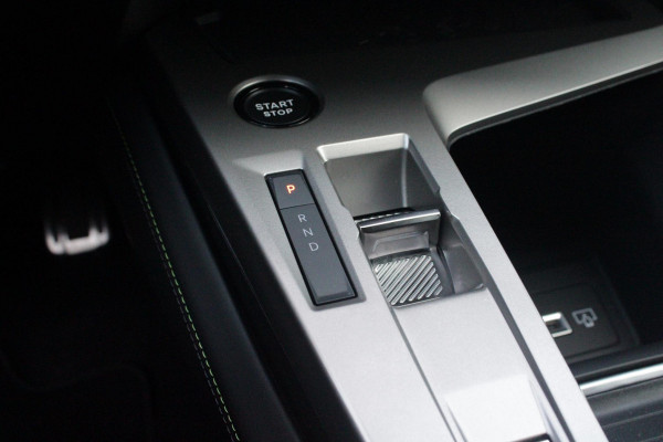 Peugeot e-308 SW GT 54 kWh | 360° CAMERA | ELEKTRISCHE STOEL VERSTELLING MET MASAGE FUNTIE | VOORSTOELEN VERWARMD | ALCANTARA BEKLEDING | DRAADLOZE APPLE CARPLAY/ANDROID AUTO | DAB+ RADIO | ADAPTIVE CRUISE CONTROL | 17" LICHTMETALEN VELGEN | CLIMATE CONTROL | ELEKTRISCH BEDIENBARE ACHTERKLEP |
