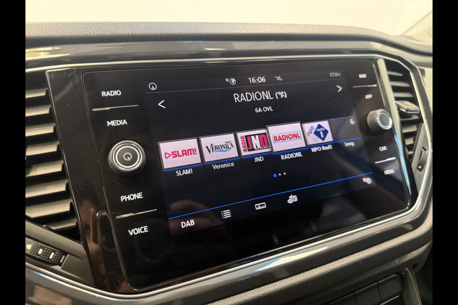 Volkswagen T-Roc 1.5 TSI Sport ACC Panoramadak PDC Automaat