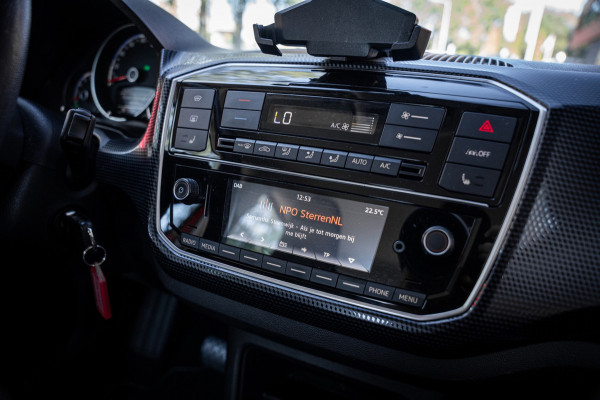 Volkswagen e-Up! 32Kwh Accu tot 315km radius | Cruise | Climate | Aut. | PDC | Stoelverwarming | Voorruitverwarming | SoH 90%