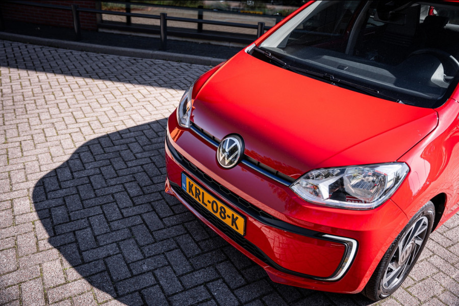 Volkswagen e-Up! 32Kwh Accu tot 315km radius | Cruise | Climate | Aut. | PDC | Stoelverwarming | Voorruitverwarming | SoH 90%