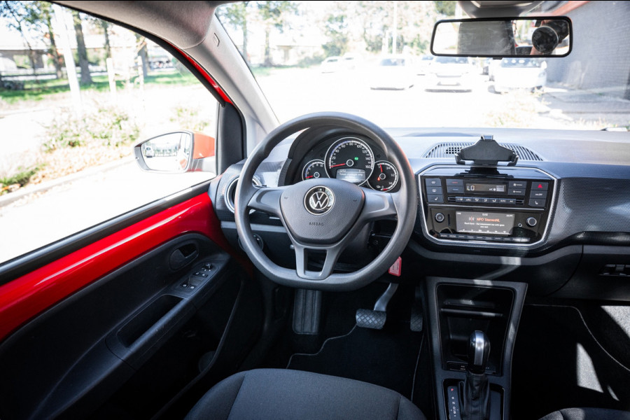 Volkswagen e-Up! 32Kwh Accu tot 315km radius | Cruise | Climate | Aut. | PDC | Stoelverwarming | Voorruitverwarming | SoH 90%