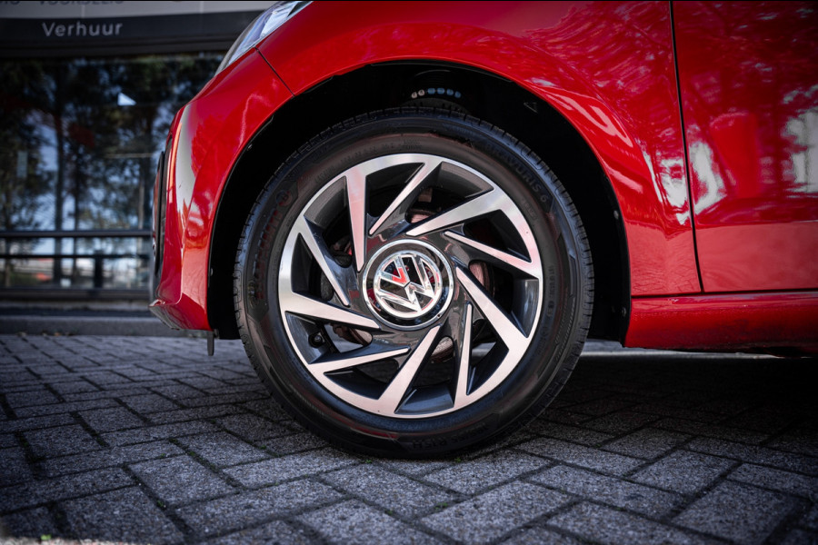 Volkswagen e-Up! 32Kwh Accu tot 315km radius | Cruise | Climate | Aut. | PDC | Stoelverwarming | Voorruitverwarming | SoH 90%