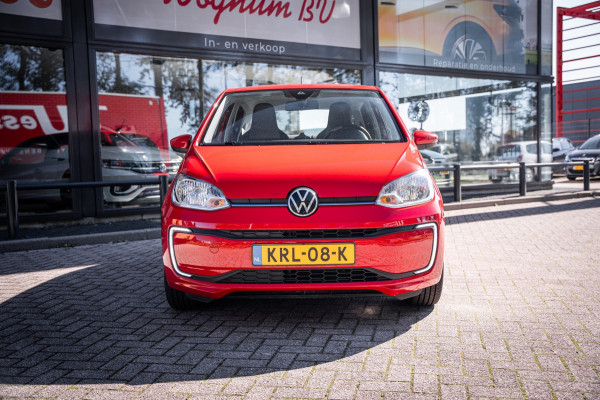Volkswagen e-Up! 32Kwh Accu tot 315km radius | Cruise | Climate | Aut. | PDC | Stoelverwarming | Voorruitverwarming | SoH 90%