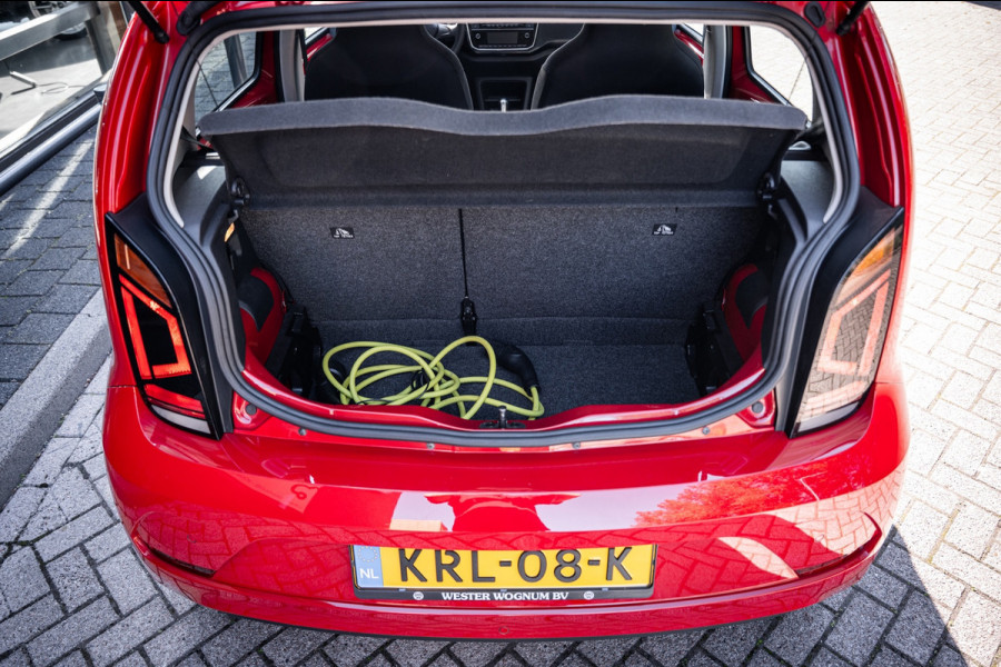 Volkswagen e-Up! 32Kwh Accu tot 315km radius | Cruise | Climate | Aut. | PDC | Stoelverwarming | Voorruitverwarming | SoH 90%