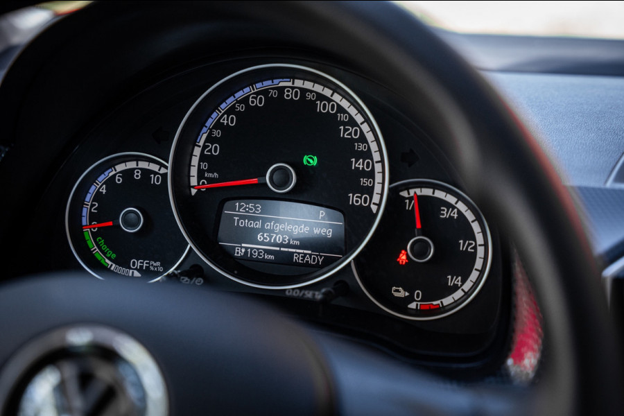 Volkswagen e-Up! 32Kwh Accu tot 315km radius | Cruise | Climate | Aut. | PDC | Stoelverwarming | Voorruitverwarming | SoH 90%
