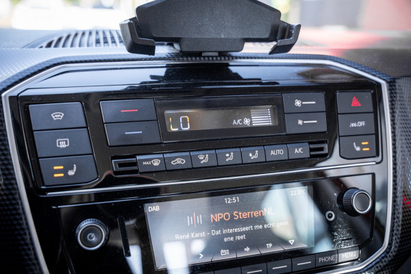 Volkswagen e-Up! 32Kwh Accu tot 315km radius | Cruise | Climate | Aut. | PDC | Stoelverwarming | Voorruitverwarming | SoH 90%