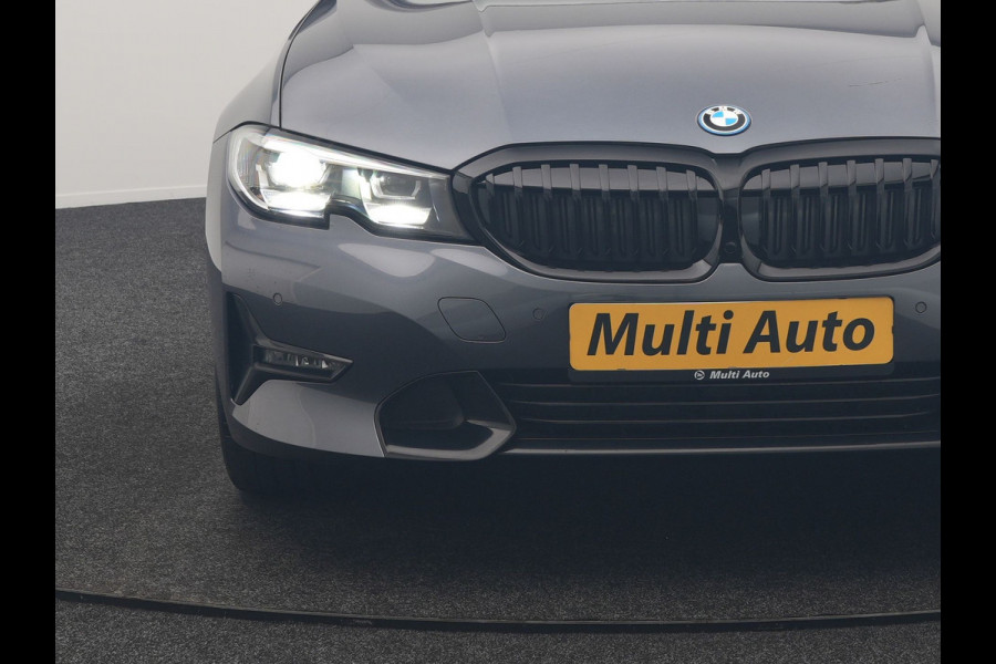 BMW 3 Serie Touring 330e Sportline PHEV 293pk Dealer O.H | Trekhaak Af Fabriek | Camera | Cruise Control | Lederen Sportstoelen Verwarmd | Apple Carplay | Virtual | Navigatie | Sfeerverlichting | DAB | 17"L.M |