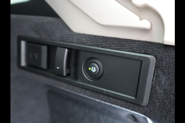 BMW 3 Serie Touring 330e Sportline PHEV 293pk Dealer O.H | Trekhaak Af Fabriek | Camera | Cruise Control | Lederen Sportstoelen Verwarmd | Apple Carplay | Virtual | Navigatie | Sfeerverlichting | DAB | 17"L.M |