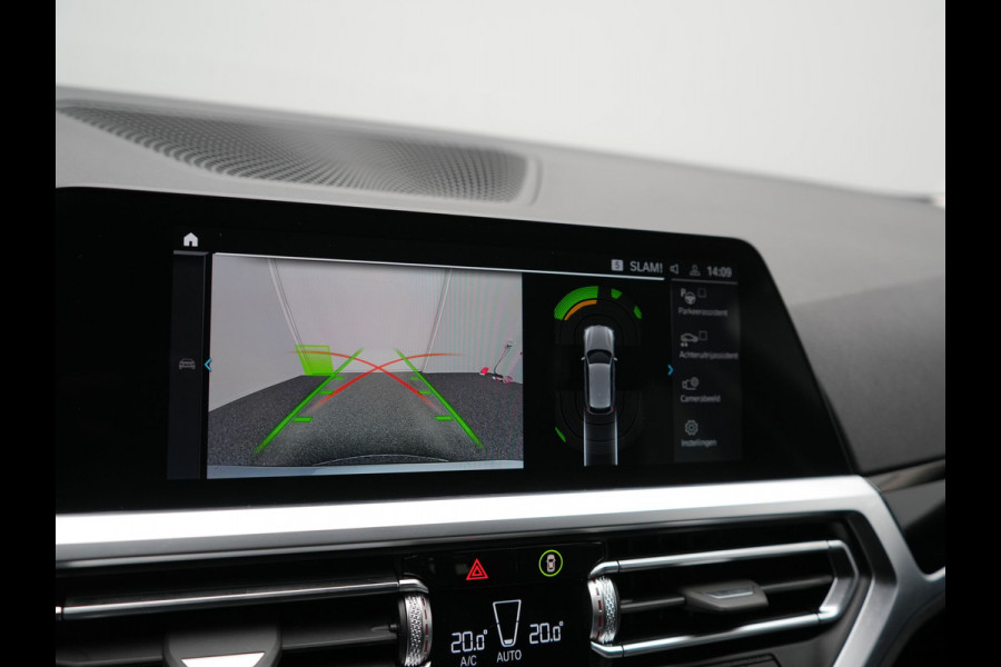 BMW 3 Serie Touring 330e Sportline PHEV 293pk Dealer O.H | Trekhaak Af Fabriek | Camera | Cruise Control | Lederen Sportstoelen Verwarmd | Apple Carplay | Virtual | Navigatie | Sfeerverlichting | DAB | 17"L.M |