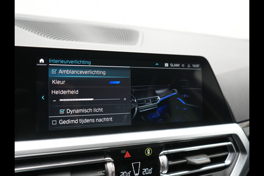 BMW 3 Serie Touring 330e Sportline PHEV 293pk Dealer O.H | Trekhaak Af Fabriek | Camera | Cruise Control | Lederen Sportstoelen Verwarmd | Apple Carplay | Virtual | Navigatie | Sfeerverlichting | DAB | 17"L.M |