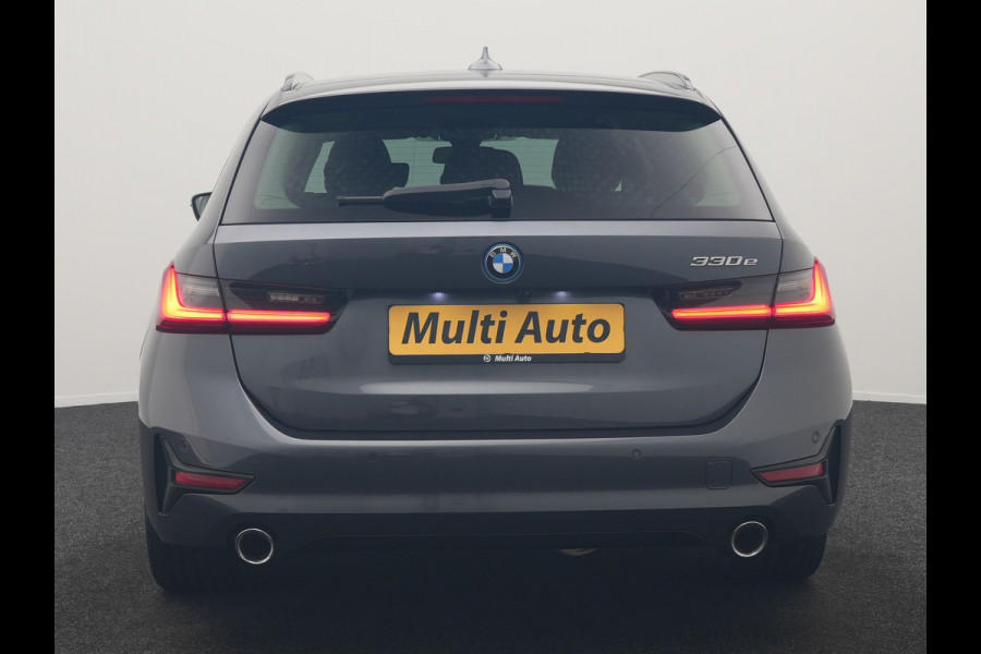 BMW 3 Serie Touring 330e Sportline PHEV 293pk Dealer O.H | Trekhaak Af Fabriek | Camera | Cruise Control | Lederen Sportstoelen Verwarmd | Apple Carplay | Virtual | Navigatie | Sfeerverlichting | DAB | 17"L.M |