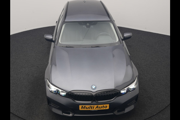 BMW 3 Serie Touring 330e Sportline PHEV 293pk Dealer O.H | Trekhaak Af Fabriek | Camera | Cruise Control | Lederen Sportstoelen Verwarmd | Apple Carplay | Virtual | Navigatie | Sfeerverlichting | DAB | 17"L.M |