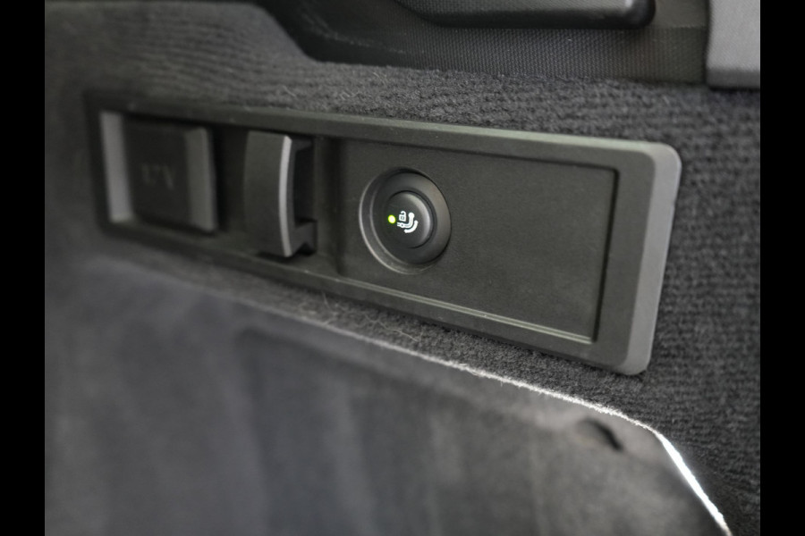BMW 3 Serie Touring 330e Sportline PHEV 293pk | Trekhaak Af Fabriek | Adaptive Cruise | Head Up | 360 Camera | Lederen Sportstoelen Verwarmd | BLIS | Apple Carplay | Navigatie | DAB | Plug In Hybrid |