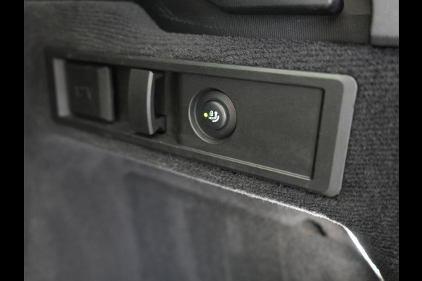 BMW 3 Serie Touring 330e Sportline PHEV 293pk | Trekhaak Af Fabriek | Adaptive Cruise | Head Up | 360 Camera | Lederen Sportstoelen Verwarmd | BLIS | Apple Carplay | Navigatie | DAB | Plug In Hybrid |