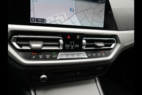 BMW 3 Serie Touring 330e Sportline PHEV 293pk | Trekhaak Af Fabriek | Adaptive Cruise | Head Up | 360 Camera | Lederen Sportstoelen Verwarmd | BLIS | Apple Carplay | Navigatie | DAB | Plug In Hybrid |
