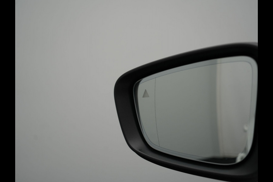 BMW 3 Serie Touring 330e Sportline PHEV 293pk | Trekhaak Af Fabriek | Adaptive Cruise | Head Up | 360 Camera | Lederen Sportstoelen Verwarmd | BLIS | Apple Carplay | Navigatie | DAB | Plug In Hybrid |