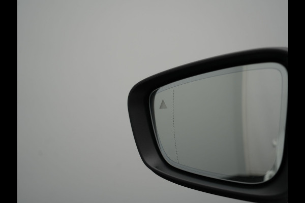 BMW 3 Serie Touring 330e Sportline PHEV 293pk | Trekhaak Af Fabriek | Adaptive Cruise | Head Up | 360 Camera | Lederen Sportstoelen Verwarmd | BLIS | Apple Carplay | Navigatie | DAB | Plug In Hybrid |