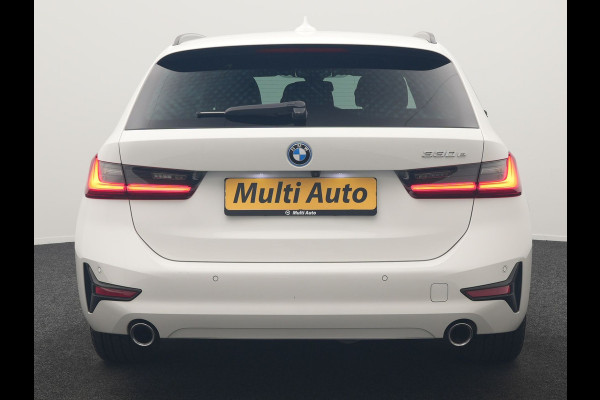 BMW 3 Serie Touring 330e Sportline PHEV 293pk | Trekhaak Af Fabriek | Adaptive Cruise | Head Up | 360 Camera | Lederen Sportstoelen Verwarmd | BLIS | Apple Carplay | Navigatie | DAB | Plug In Hybrid |
