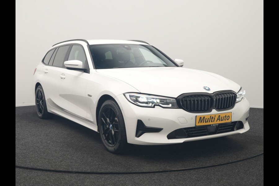 BMW 3 Serie Touring 330e Sportline PHEV 293pk | Trekhaak Af Fabriek | Adaptive Cruise | Head Up | 360 Camera | Lederen Sportstoelen Verwarmd | BLIS | Apple Carplay | Navigatie | DAB | Plug In Hybrid |
