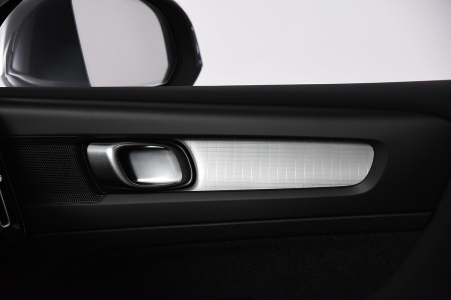 Volvo XC40 1.5 T4 Inscription *1ste Eigenaar*Navigatie*Stoelverwarming*Camera*