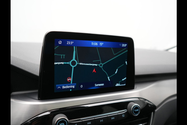 Ford Kuga 2.5 PHEV Titanium 225pk Dealer O.H. | Trekhaak Afn. | Panodak | Camera | Stoelen & Stuur Verwarmd | Apple Carplay | Keyless | Virtual | Cruise Control | Navigatie | DAB | Plug In Hybrid |