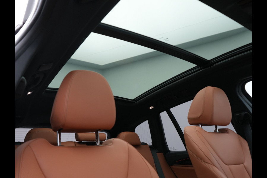 BMW iX3 M Sport 80 kWh 286pk Dealer O.H | Panodak | Adaptive Cruise | Camera | Lederen Sportstoelen Memory & Verwarmd | Sfeerverlichting | Blis | Apple Carplay | Navigatie | DAB | 19"L.M