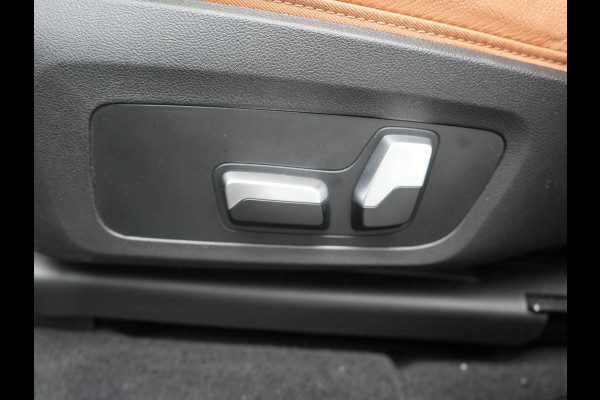 BMW iX3 M Sport 80 kWh 286pk Dealer O.H | Panodak | Adaptive Cruise | Camera | Lederen Sportstoelen Memory & Verwarmd | Sfeerverlichting | Blis | Apple Carplay | Navigatie | DAB | 19"L.M