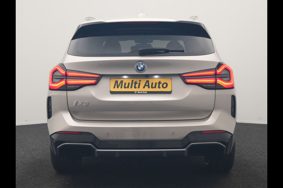 BMW iX3 M Sport 80 kWh 286pk Dealer O.H | Panodak | Adaptive Cruise | Camera | Lederen Sportstoelen Memory & Verwarmd | Sfeerverlichting | Blis | Apple Carplay | Navigatie | DAB | 19"L.M