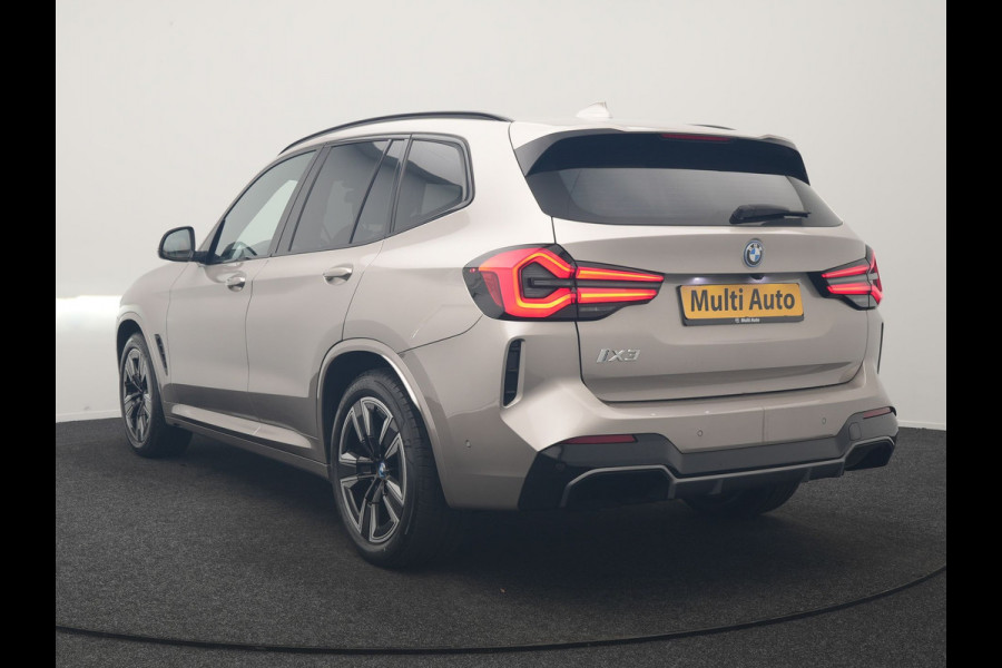 BMW iX3 M Sport 80 kWh 286pk Dealer O.H | Panodak | Adaptive Cruise | Camera | Lederen Sportstoelen Memory & Verwarmd | Sfeerverlichting | Blis | Apple Carplay | Navigatie | DAB | 19"L.M